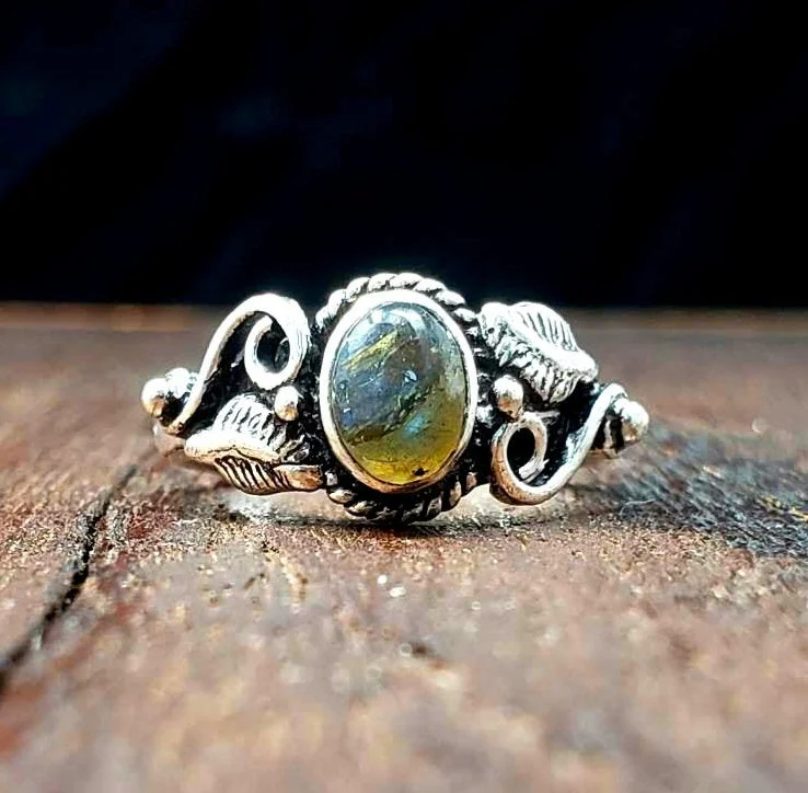 Morganite rings-Labradorite Botanical Ring