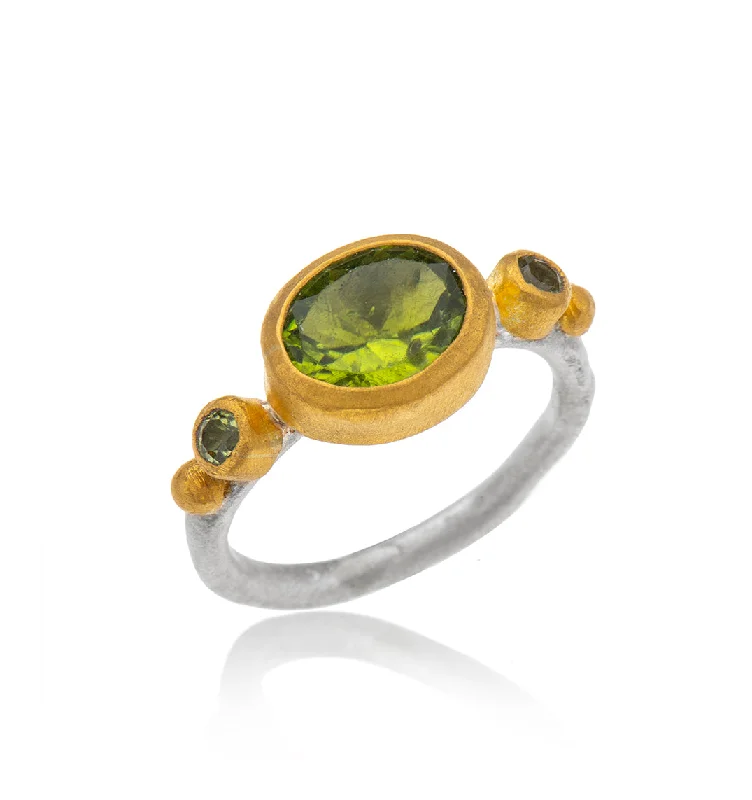 Faith charm rings-Nava Zahavi Yellow Gold Oval Peridot Ring