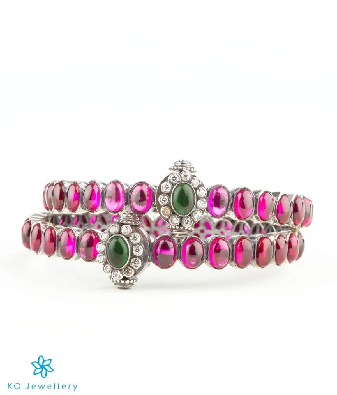 Bead row bangles-The Padmakshi Silver Kemp Bracelet(Oxidised/Red/Green/Size 2.2/2.4/2.6/2.8)