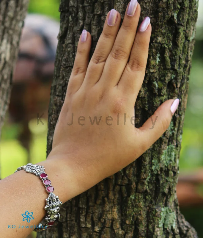 Tiny star bangles-The Shrinika Silver Kemp Bracelet(Oxidised/Size 2.6)