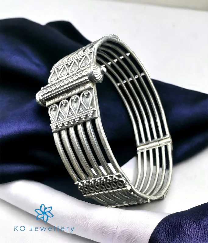 Thin yarn bangles-The Veda Silver Kada Bracelet (6 layers/Size 2.6)