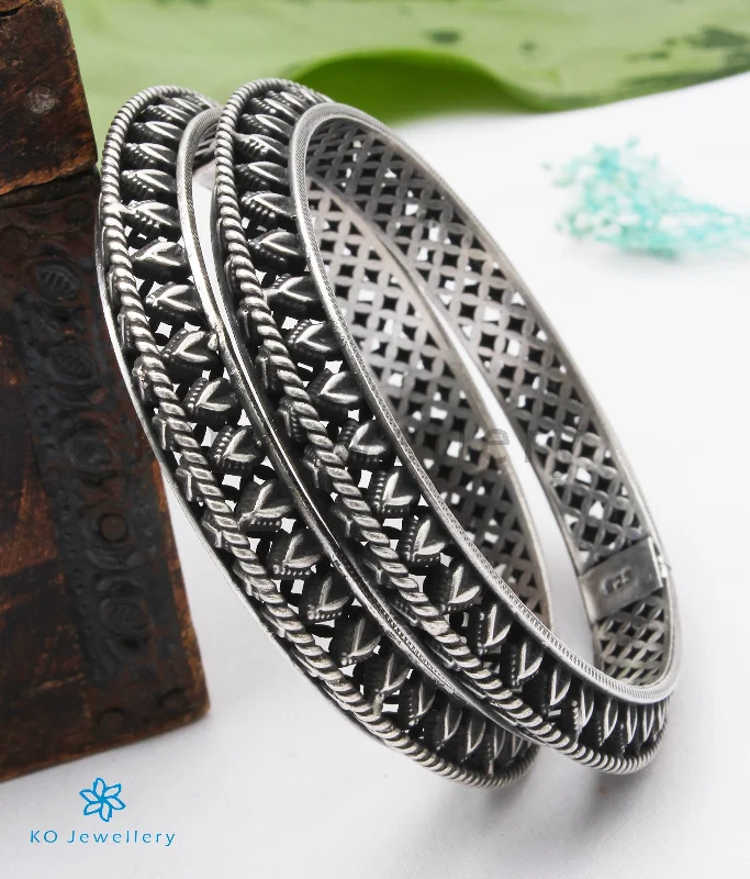 Matte link bangles-The Anusha Silver Bangle (Oxidised/Size 2.2/2.4/2.6/2.8 )