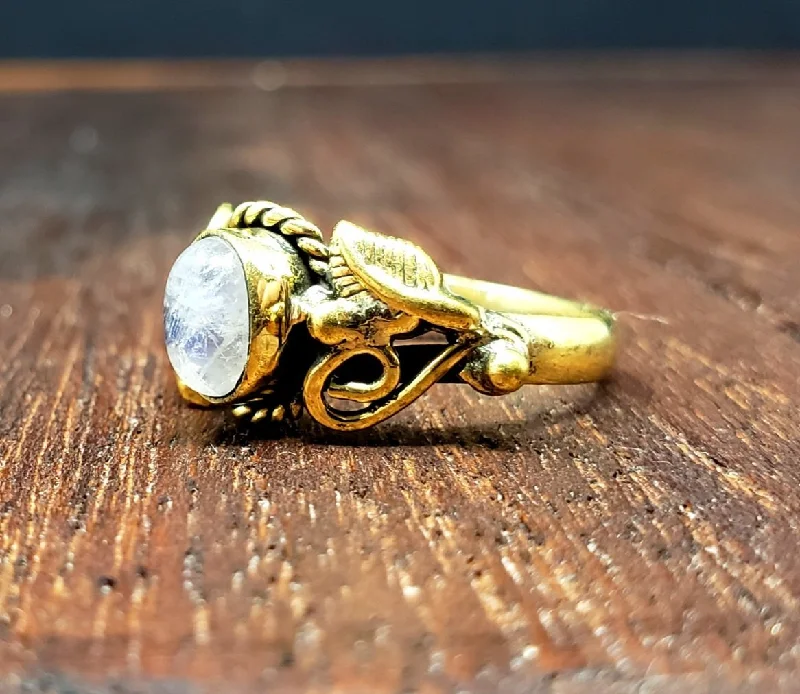 Curved shank rings-Kerala Moonstone Ring