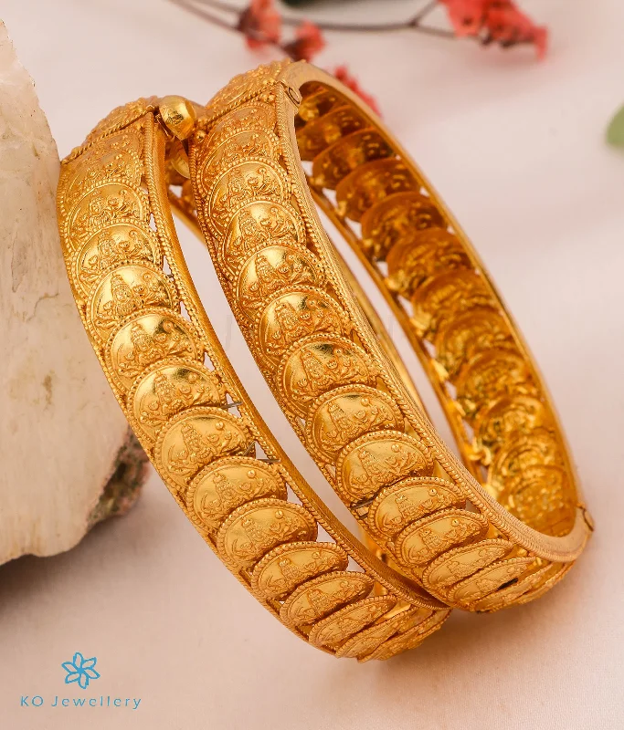 Woven thread bangles-The Kamana Silver Lakshmi Coin Bracelet (Size 2.2/2.4/2.6/2.8)