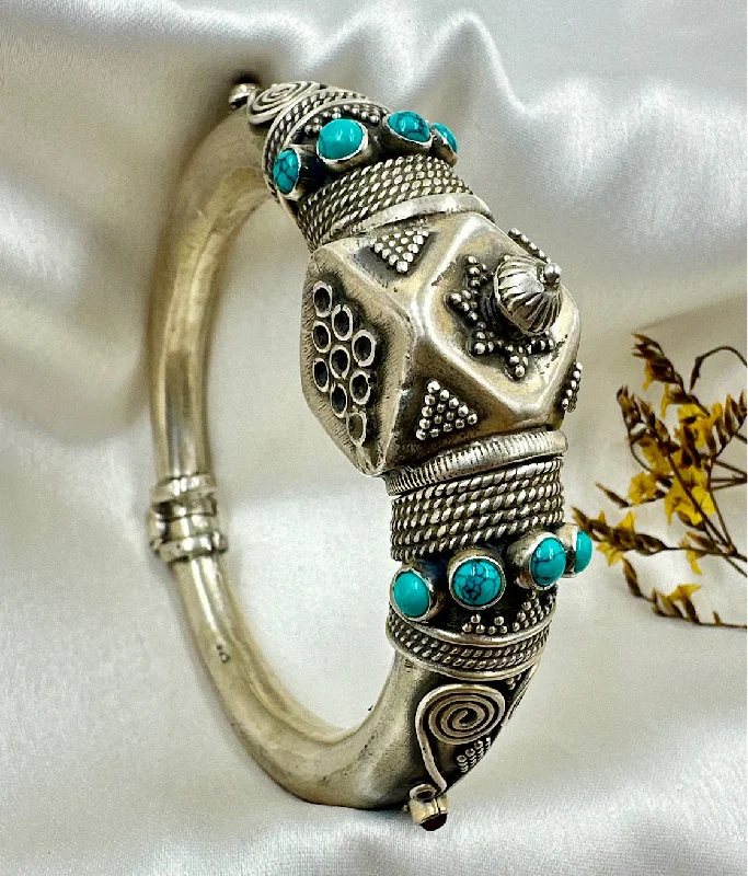 Dove feather bangles-The Turquoise Antique Silver Openable Bracelet (Size 2.6)