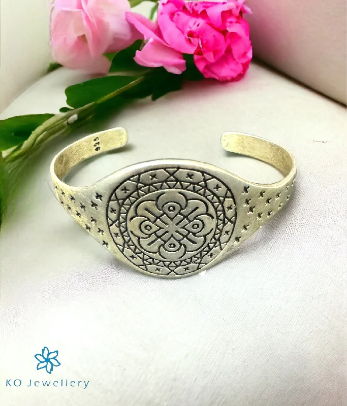 Bead row bangles-The Patterned Silver Open Bracelet