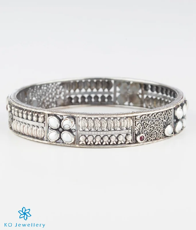 Tide pattern bangles-The Maya Silver Pearl Bangle (Oxidised) (Size/2.2/2.4/2.6/2.8)