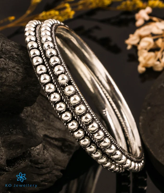 Swirl shape bangles-The Adila Silver Bangle (Size 2.4)